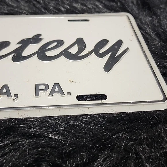 Courtesy Altoona PA License Plate.Like New. VINTAGE. - Picture 3 of 5